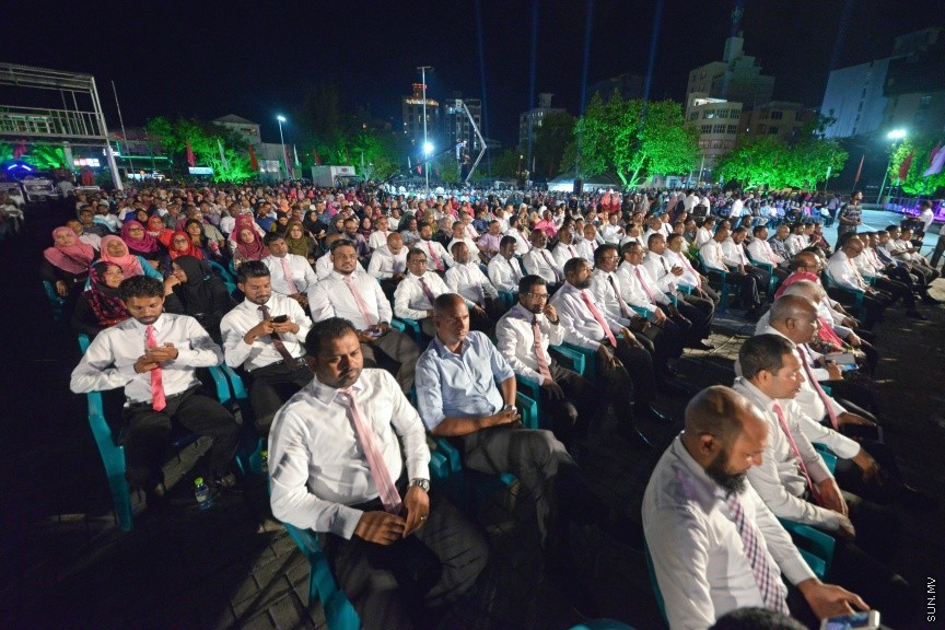 އޮކްޓޯބަރ 19، 2017: ޕީޕީއެމުން "ތައްޔާރު"ގެ ނަމުގައި ކާނިވާ ސަރަހައްދުގައި ބޭއްވި ޖަލްސާގެ ތެރެއިން -- ސަން ފޮޓޯ/ ފަޔާޒު މޫސާ