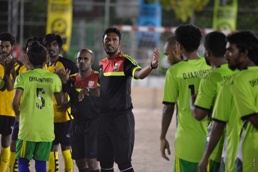  ގޯލްޑަން ފުޓްސަލް ޗެލެންޖުގެ ތެރެއިން: ރާއްޖޭގެ ހުރިހާ ރަށަކަށް ހުޅުވާލައިގެން ކުރިއަށްގެންދާ އެންމެ ބޮޑު ފުޓްސަލް މުބާރާތް ކަމަށްވާ "ގޯލްޑަން ފުޓްސަލް ޗެލެންޖުގައި ރާއްޖޭގެ އެކި ކަންކޮޅުތަކުން ޖުމްލަ 50 ޓީމު ބައިވެރިވެފައިވެ---ސަން ފޮޓޯ/ މުހައްމަދު އަފްރާހް 