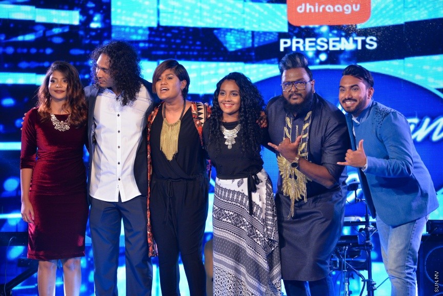 ރާއްޖޭގެ އެންމެ ފުރަތަމަ ފްރެންޗައިޒް ޝޯ މޯލްޑިވިއަން އައިޑޮލްގެ ތިންވަނަ ސީޒަން ލޯންޗުކުރުމަށް މިރޭ ބޭއްވި ހާއްސަ ރަސްމިއްޔާތުގެ ތެރެއިން: ސީޒަން ތިނެއް އިފްތިތާހުކޮށްދެއްވީ ޕަބްލިކް ސާވިސް މީޑިއާގެ ޗެއާމަން އިބްރާހިމް އުމަރު މަނިކު---ސަން ފޮޓޯ/ އަފްރާހް 