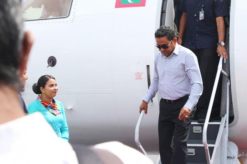 ނޮވެމްބަރ 1، 2017: ދ. އަތޮޅު ކުޑަހުވަދޫގައި  އަލަށް ގާއިމު ކުރި ދާލު އެއާޕޯޓް ރަސްމީކޮށް ހުޅުވުމަށް ބޭއްވި ހާއްސަ ޖަލްސާގެ ތެރެއިން -- ސަން ފޮޓޯ/  އިހްތިޝާމް މުހައްމަދު