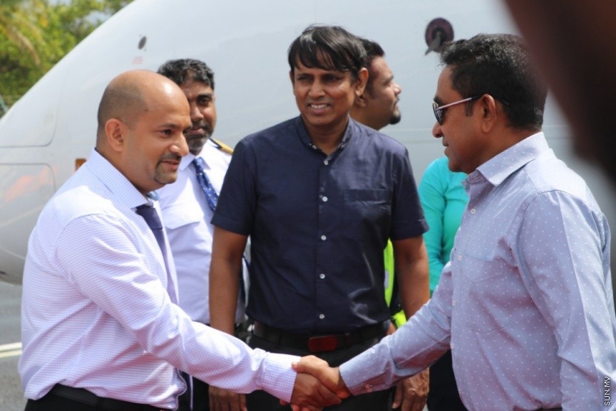 ނޮވެމްބަރ 1، 2017: ދ. އަތޮޅު ކުޑަހުވަދޫގައި  އަލަށް ގާއިމު ކުރި ދާލު އެއާޕޯޓް ރަސްމީކޮށް ހުޅުވުމަށް ބޭއްވި ހާއްސަ ޖަލްސާގެ ތެރެއިން -- ސަން ފޮޓޯ/  އިހްތިޝާމް މުހައްމަދު