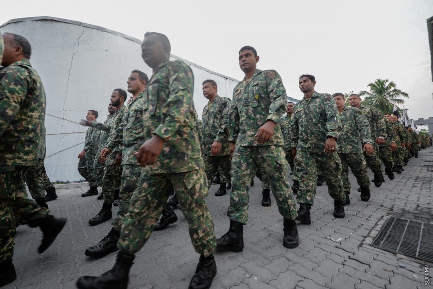 ނަޞްރުގެ ދުވަހުގެ މުނާސަބަތުގައި އެމްއެންޑީއެފުން ކުރިޔައްގެންދިޔަ  "ވިކްޓްރީ ރަން":  "ވިކްޓްރީ ރަން" އަކީ އަސްކަރިއްޔާތަކުގައި ކާމިޔާބީ ފާހަގަކުރުމަށާއި އަސްކަރީ ސަފުތަކުގެ ބަދަހިކަން ދައްކައިދިނުމާއި، ޤައުމީ ރޫޙާއި ޖޯޝް ލަޝްކަރުގައި އަށަގެންނެވުމަށް ބާއްވަމުންގެންދާ ހަރަކާތެކެވެ. ވަކިން ޚާއްޞަކޮށް މި ހަރަކާތް ރަމްޒުކޮށްދެނީ ދީނާއި ޤައުމުގެ ޙައްޤުގައި ޝަހީދުވި މަތިވެރި އަބްޠާލުންގެ ޒިކުރާއެ---ސަން ފޮޓޯ/ މުހައްމަދު އަފްރާހް 