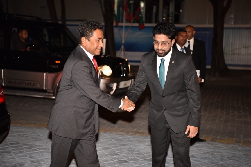 ނޮވެމްބަރ 11، 2017: ޖުމްހޫރީ ދުވަސް ފާހަގަކުރުމަށް ދަރުބާރުގޭގައި ބޭއްވި ޚާއްސަ ޖަލްސާގެ ތެރެއިން -- ފޮޓޯ/ ރައީސް އޮފީސް