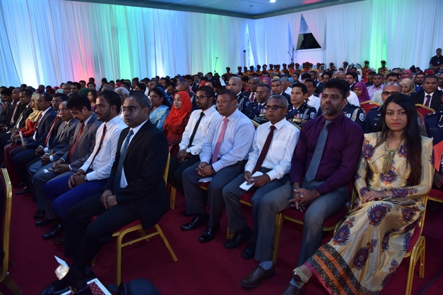 ނޮވެމްބަރ 11، 2017: ޖުމްހޫރީ ދުވަސް ފާހަގަކުރުމަށް ދަރުބާރުގޭގައި ބޭއްވި ޚާއްސަ ޖަލްސާގެ ތެރެއިން -- ފޮޓޯ/ ރައީސް އޮފީސް