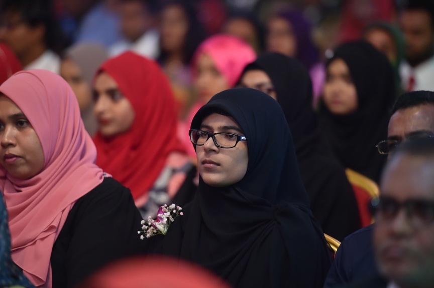 ނޮވެމްބަރ 11، 2017: ޖުމްހޫރީ ދުވަސް ފާހަގަކުރުމަށް ދަރުބާރުގޭގައި ބޭއްވި ޚާއްސަ ޖަލްސާގެ ތެރެއިން -- ފޮޓޯ/ ރައީސް އޮފީސް