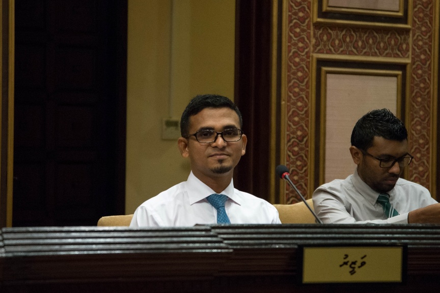 ނޮވެމްބަރ 15، 2018: އަންނަ އަހަރަށް ލަފާކުރާ ދައުލަތުގެ ބަޖެޓް ރައްޔިތުންގެ މަޖިލީހަށް ހުށައެޅުމަށް ބޭއްވި މަޖިލިސް ޖަލްސާގެ ތެރެއިން -- ފޮޓޯ/ މަޖިލިސް
