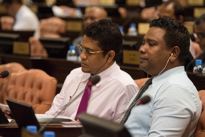 ނޮވެމްބަރ 15، 2018: އަންނަ އަހަރަށް ލަފާކުރާ ދައުލަތުގެ ބަޖެޓް ރައްޔިތުންގެ މަޖިލީހަށް ހުށައެޅުމަށް ބޭއްވި މަޖިލިސް ޖަލްސާގެ ތެރެއިން -- ފޮޓޯ/ މަޖިލިސް