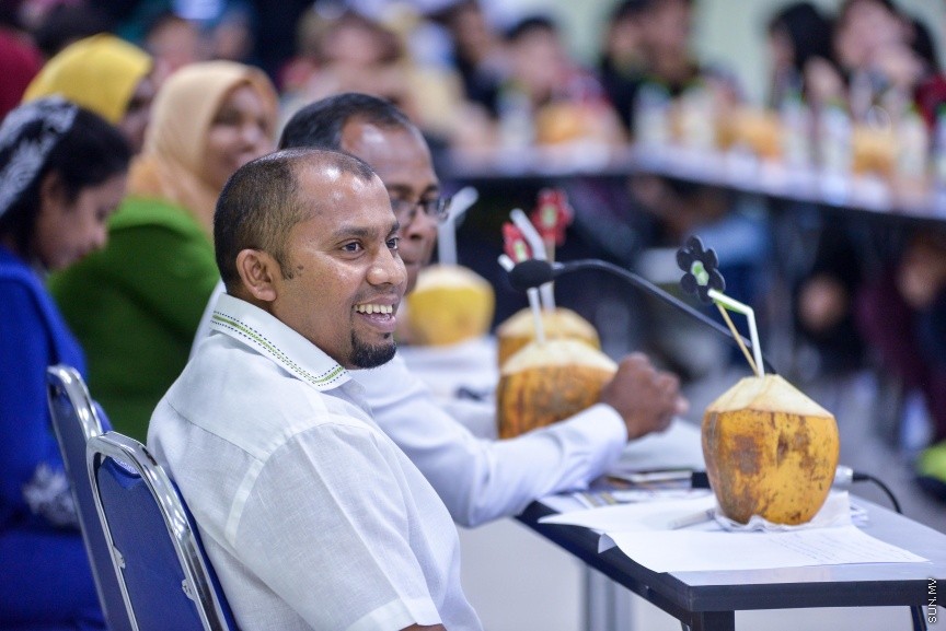 ތައިލެންޑްގެ ޔުނިވާރސިޓީ އޮފް ތައި ޗެމްބަރ އޮފް ކޮމާސް (ޔޫޓީސީސީ)ގެ ބިޒްނަސް ފެކަލްޓީގެ 25 ދަރިވަރަކު ނޮވެމްބަރ 20، 2017 ވަނަ ދުވަހު އެވިޑް ކޮލެޖަށް ޒިޔާރަތްކުރުން -- ސަން ފޮޓޯ/ ފަޔާޒު މޫސާ