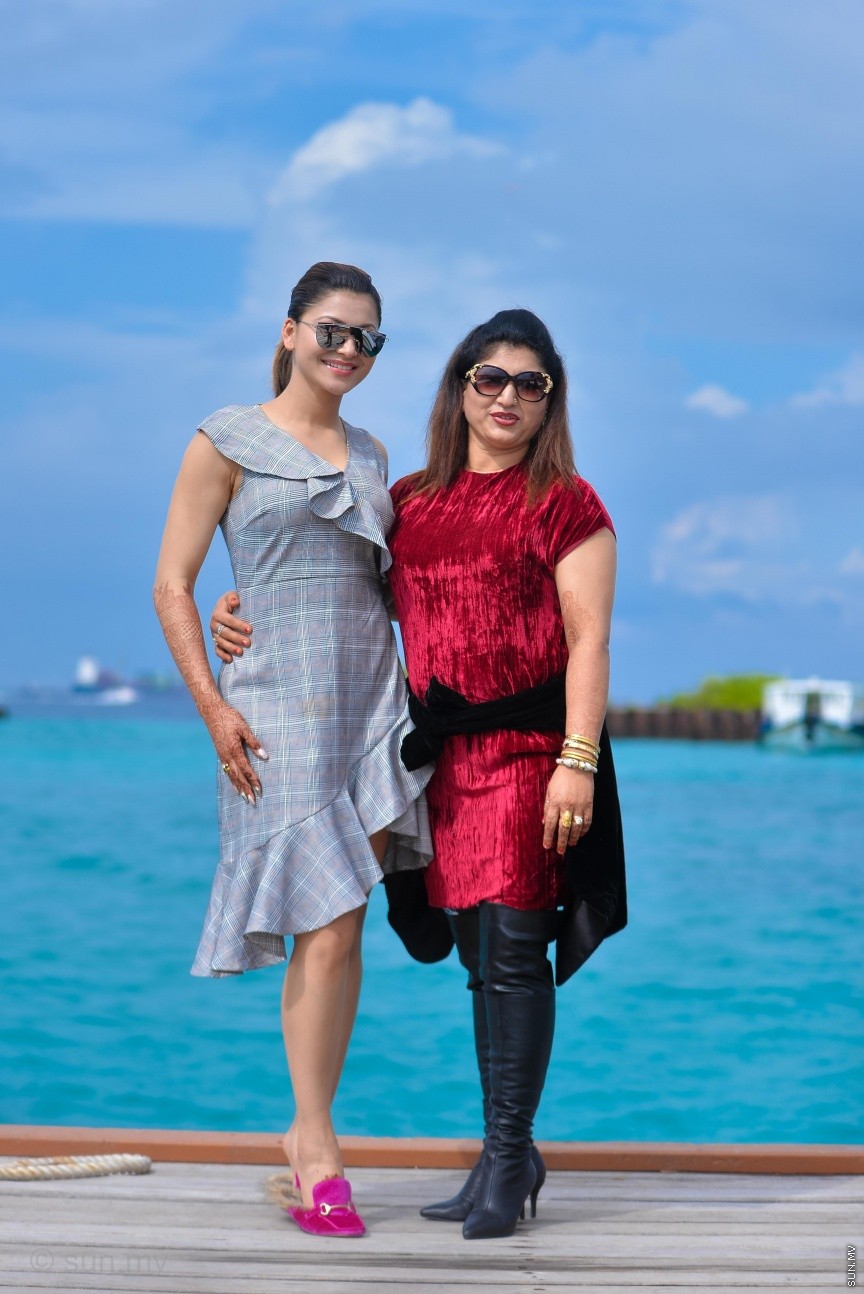 މަޓާޓޯ ޓްރެވަލް އެވޯޑްސްގެ ގާލާ ނައިޓުގެ ހާއްސަ މެހެމާނެއްގެ ގޮތުގައި ބައިވެރިވުމަށް ބޮލީވުޑްގެ އެކްޓްރެސް އުރުވަޝީ ރައުޓެލާ ރާއްޖެ އައުން: ރާއްޖޭގެ ރީތިކަން ބަލާލައި ރާއްޖޭގެ ސަގާފަތް ތަޖުރިބާކޮށްލަން ކެތްމަދުވެފައި ހުރިކަމަށް އުރުވަޝީ ރައުޓެލާ މިއަދު ސަން އަށް ދިން އިނަޓަވިއުއެއްގައި ވަނީ ބުނެފަ---ސަން ފޮޓޯ/ މުހައްމަދު އަފްރާހް 