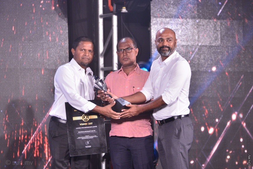 އަދާރަން ސެލެކްޓް ހުދުރަންފުށީގައި ކުރިއަށްދިޔަ، މަޓާޓޯ މޯލްޑިވްސް ޓްރެވަލް އެވާރޑްސް ގާލާ 2017 އިވެންޓްގެ ތެރެއިން---ސަން ފޮޓޯ/ މުހައްމަދު އަފްރާޙް