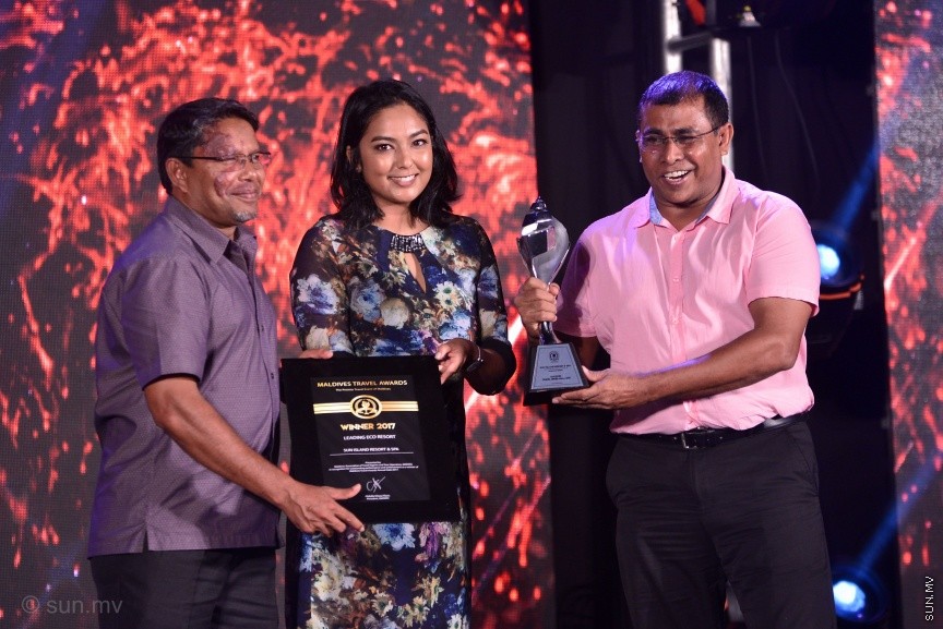 އަދާރަން ސެލެކްޓް ހުދުރަންފުށީގައި ކުރިއަށްދިޔަ، މަޓާޓޯ މޯލްޑިވްސް ޓްރެވަލް އެވާރޑްސް ގާލާ 2017 އިވެންޓްގެ ތެރެއިން---ސަން ފޮޓޯ/ މުހައްމަދު އަފްރާޙް