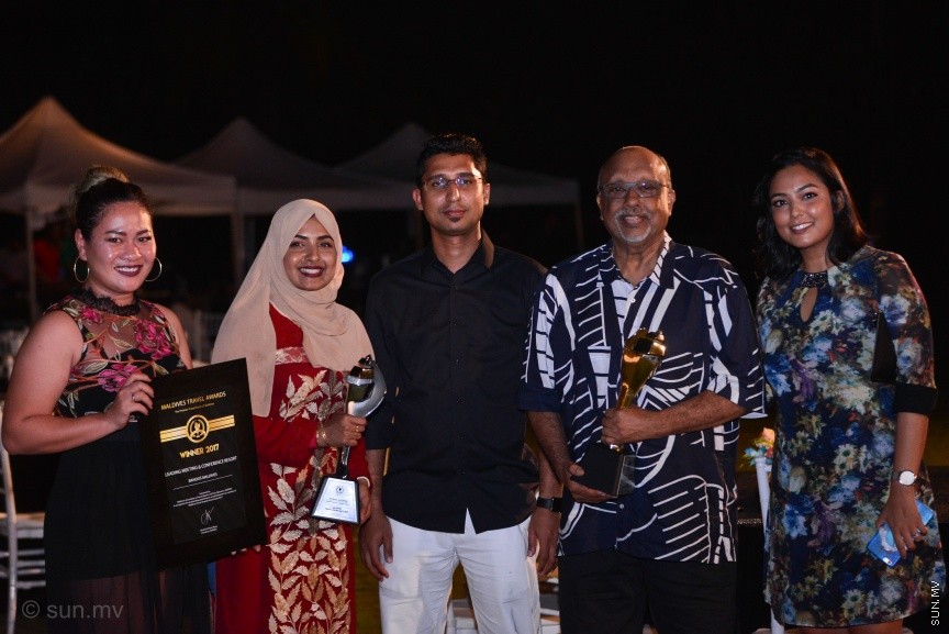 އަދާރަން ސެލެކްޓް ހުދުރަންފުށީގައި ކުރިއަށްދިޔަ، މަޓާޓޯ މޯލްޑިވްސް ޓްރެވަލް އެވާރޑްސް ގާލާ 2017 އިވެންޓްގެ ތެރެއިން---ސަން ފޮޓޯ/ މުހައްމަދު އަފްރާޙް
