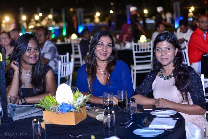 އަދާރަން ސެލެކްޓް ހުދުރަންފުށީގައި ކުރިއަށްދިޔަ، މަޓާޓޯ މޯލްޑިވްސް ޓްރެވަލް އެވާރޑްސް ގާލާ 2017 އިވެންޓްގެ ތެރެއިން---ސަން ފޮޓޯ/ މުހައްމަދު އަފްރާޙް