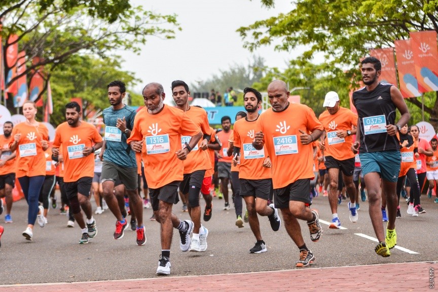 ނޮޮވެމްބަރ 24، 2017: ދިރާގު މޯލްޑިވްސް ރޯޑް ރޭސްގެ ތެރެއިން -- ސަން ފޮޓޯ/ ފަޔާޒު މޫސާ