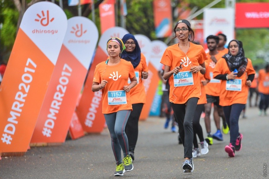 ނޮޮވެމްބަރ 24، 2017: ދިރާގު މޯލްޑިވްސް ރޯޑް ރޭސްގެ ތެރެއިން -- ސަން ފޮޓޯ/ ފަޔާޒު މޫސާ