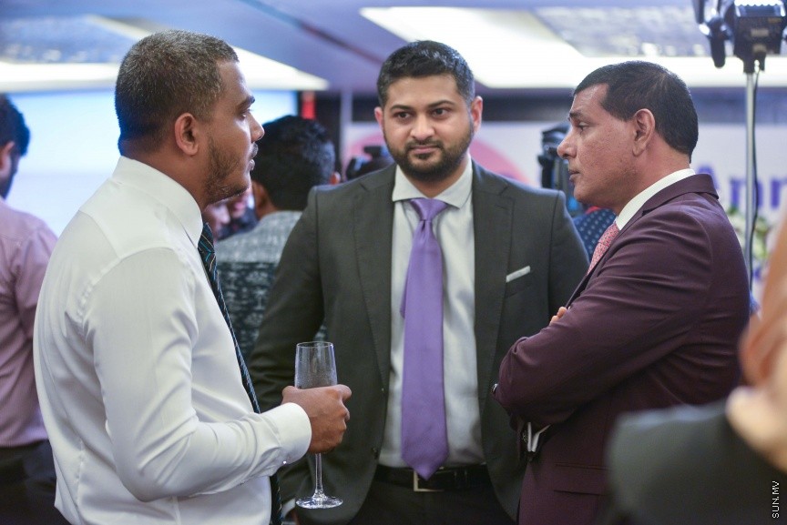ނޮވެމްބަރ 27، 2017: ރާއްޖެ އާއި ދެކުނު ކޮރެއާއާ ޑިޕްލޮމެޓިކް ގުޅުން ގާއިމްކުރިތާ 50 އަހަރު ފުރުން ފާހަގަކުރުމުގެ ގޮތުން ހޮޓެލް ޖެންގައި ބޭއްވި ރަސްމިއްޔާތުގެ ތެރެއިން -- ސަން ފޮޓޯ/ ފަޔާޒު މޫސާ