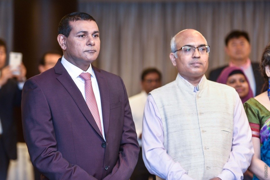 ނޮވެމްބަރ 27، 2017: ރާއްޖެ އާއި ދެކުނު ކޮރެއާއާ ޑިޕްލޮމެޓިކް ގުޅުން ގާއިމްކުރިތާ 50 އަހަރު ފުރުން ފާހަގަކުރުމުގެ ގޮތުން ހޮޓެލް ޖެންގައި ބޭއްވި ރަސްމިއްޔާތުގެ ތެރެއިން -- ސަން ފޮޓޯ/ ފަޔާޒު މޫސާ