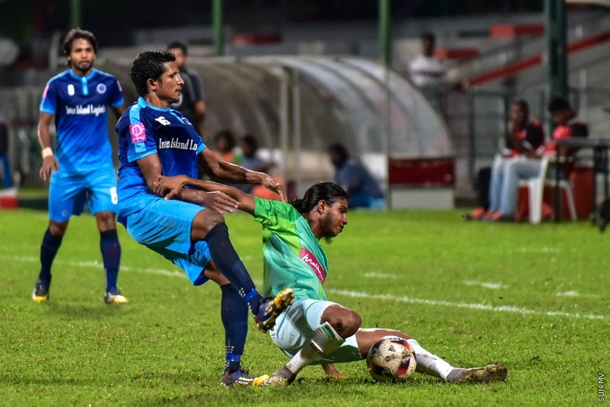 އެފްއޭކަޕްގެ ސެމީ ފައިނަލްގައި ނިއުރޭޑިއަންޓް އާއި ގްރީން ސްޓްރީޓް ބައްދަލު ކުރި މެޗުގެ ތެރެއިން: އެ މެޗު 4 - 0 ގެ ނަތީޖާއަކު ކާމިޔާބުކޮށް، ނިއު އިން ވަނީ ފައިނަލްގެ ޖާގައެއްހޯދާފައި---ސަން ފޮޓޯ/ މުހައްމަދު އަފްރާހް 