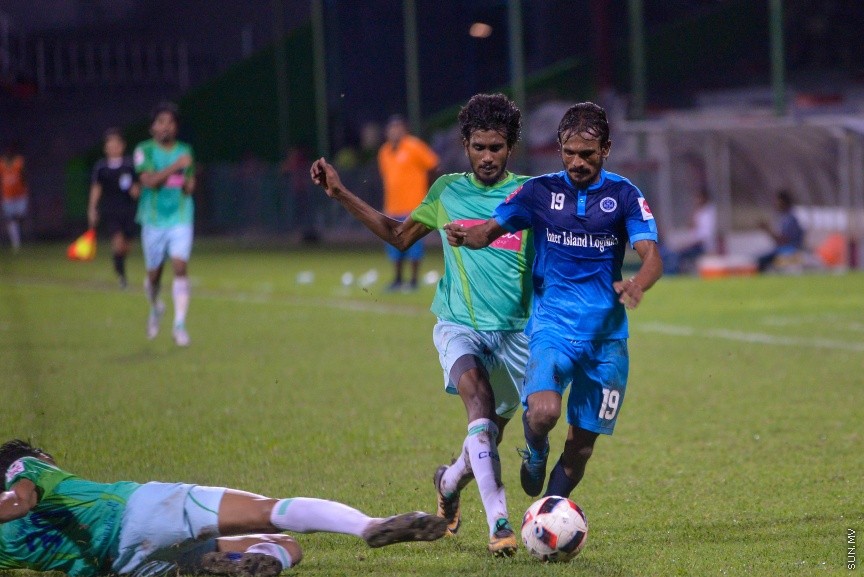އެފްއޭކަޕްގެ ސެމީ ފައިނަލްގައި ނިއުރޭޑިއަންޓް އާއި ގްރީން ސްޓްރީޓް ބައްދަލު ކުރި މެޗުގެ ތެރެއިން: އެ މެޗު 4 - 0 ގެ ނަތީޖާއަކު ކާމިޔާބުކޮށް، ނިއު އިން ވަނީ ފައިނަލްގެ ޖާގައެއްހޯދާފައި---ސަން ފޮޓޯ/ މުހައްމަދު އަފްރާހް 