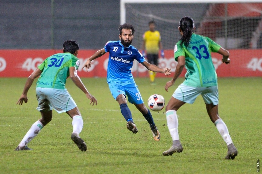 އެފްއޭކަޕްގެ ސެމީ ފައިނަލްގައި ނިއުރޭޑިއަންޓް އާއި ގްރީން ސްޓްރީޓް ބައްދަލު ކުރި މެޗުގެ ތެރެއިން: އެ މެޗު 4 - 0 ގެ ނަތީޖާއަކު ކާމިޔާބުކޮށް، ނިއު އިން ވަނީ ފައިނަލްގެ ޖާގައެއްހޯދާފައި---ސަން ފޮޓޯ/ މުހައްމަދު އަފްރާހް 