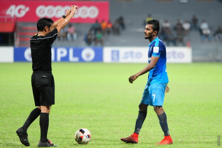 އެފްއޭ ކަޕްގެ ފައިނަލުގައި ނިއު އާއި ޓީސީ ބައްދަލުކުރި މެޗުގެ ތެރެއިން: އެ މެޗު ކާމިޔާބުކޮށް، ނިއު އިން ވަނީ 12 ވަނަ ފަހަރަށް އެފްއޭ ކަޕް ކާމިޔާބުކޮށްފައި --- ސަން ފޮޓޯ/ މުހައްމަދު އަފްރާހް