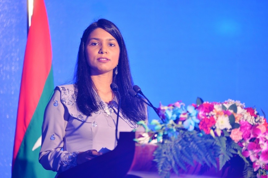 ޑިސެމްބަރ 10، 2017: ބައިނަލްއަޤުވާމީ އިންސާނީ ހައްގުތަކުގެ ދުވަސް ރާއްޖޭގައި ފާހަގަކުރުމުގެ ގޮތުން ދަރުބާރުގޭގައި ބޭއްވި ޖަލްސާގެ ތެރެއިން -- ސަން ފޮޓޯ/ ފަޔާޒު މޫސާ