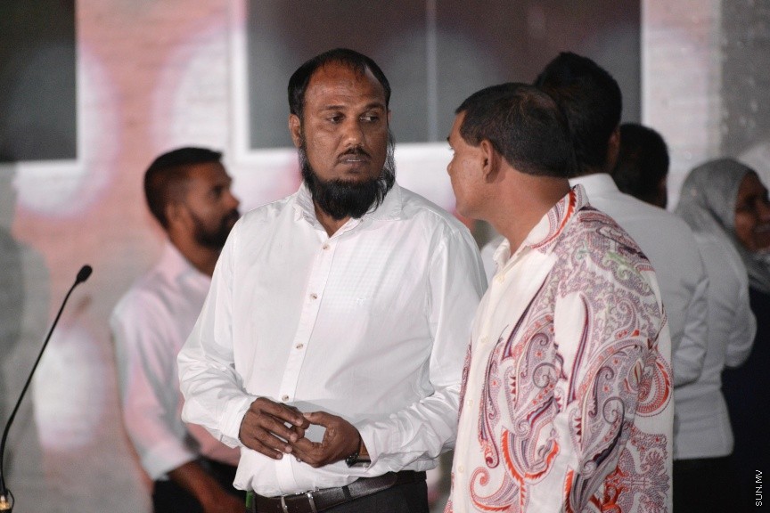 ޑިސެމްބަރ 12، 2017: ރިޔާސީ އިންތިހާބަށް ތައްޔާރު ވުމުގެ ގޮތުން ރައީސް ޔާމީންގެ ރަސްމީ ކެމްޕޭން އޮފީސް ހުޅުވުމަށް ބޭއްވި ހަފްލާގެ ތެރެއިން --- ސަން ފޮޓޯ/ ފަޔާޒު މޫސާ