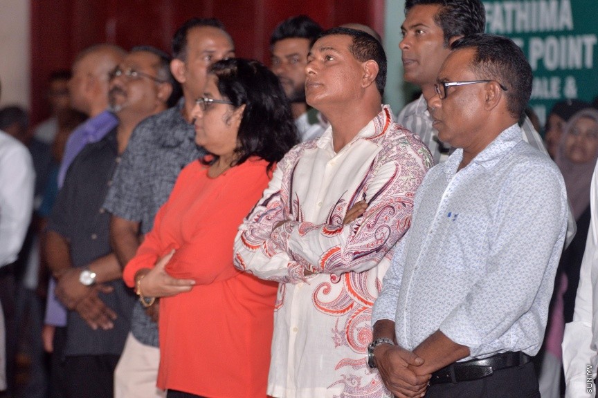 ޑިސެމްބަރ 12، 2017: ރިޔާސީ އިންތިހާބަށް ތައްޔާރު ވުމުގެ ގޮތުން ރައީސް ޔާމީންގެ ރަސްމީ ކެމްޕޭން އޮފީސް ހުޅުވުމަށް ބޭއްވި ހަފްލާގެ ތެރެއިން --- ސަން ފޮޓޯ/ ފަޔާޒު މޫސާ