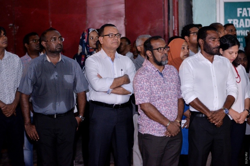 ޑިސެމްބަރ 12، 2017: ރިޔާސީ އިންތިހާބަށް ތައްޔާރު ވުމުގެ ގޮތުން ރައީސް ޔާމީންގެ ރަސްމީ ކެމްޕޭން އޮފީސް ހުޅުވުމަށް ބޭއްވި ހަފްލާގެ ތެރެއިން --- ސަން ފޮޓޯ/ ފަޔާޒު މޫސާ