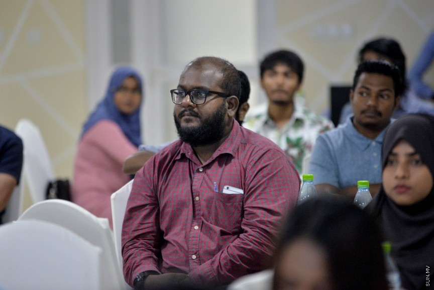 މަޓާޓޯ އާއި ސްރީލަންކާގެ ޓްރެއިނިން އިންސްޓިޓިއުޓެއް ކަމަށްވާ މެކުއޭ ރެން އެންޑް ޖޯންސް އާއި ގުޅިގެން ފަތުރުވެރިކަމުގެ ދާއިރާއަށް ހާއްސަކޮށްގެން ދެ ދުވަހުގެ މުއްދަތަށް ކުރިއަށްގެންދާ ތަމްރީން ޕްރޮގްރާމްގެތެރެއިން---ސަން ފޮޓޯ/ މުހައްމަދު އަފްރާޙް