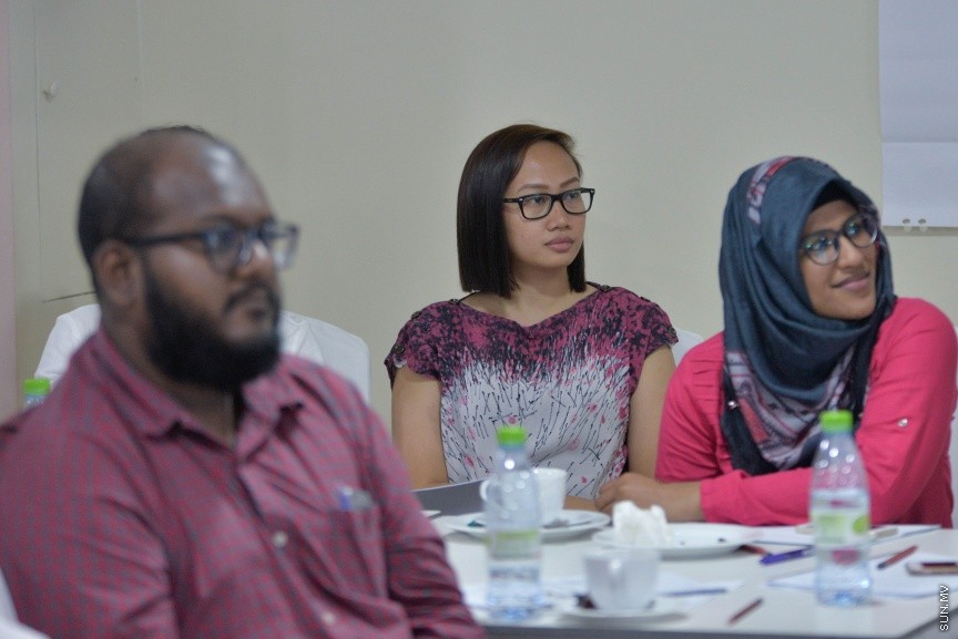 މަޓާޓޯ އާއި ސްރީލަންކާގެ ޓްރެއިނިން އިންސްޓިޓިއުޓެއް ކަމަށްވާ މެކުއޭ ރެން އެންޑް ޖޯންސް އާއި ގުޅިގެން ފަތުރުވެރިކަމުގެ ދާއިރާއަށް ހާއްސަކޮށްގެން ދެ ދުވަހުގެ މުއްދަތަށް ކުރިއަށްގެންދާ ތަމްރީން ޕްރޮގްރާމްގެތެރެއިން---ސަން ފޮޓޯ/ މުހައްމަދު އަފްރާޙް