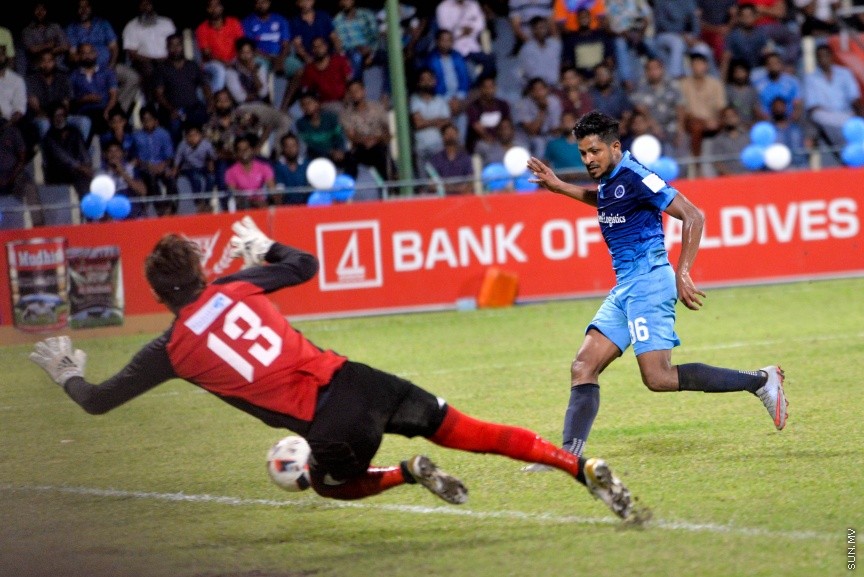 ޕްރެޒިޑެންޓްސް ކަޕް ފައިނަލްގައި ނިއު ރޭޑިއަންޓާއި ޓީސީ ސްޕޯޓްސް ކްލަބު ބައްދަލުކުރިމެޗުގެ ތެރެއިން: ރޭ ކުޅުނު ފައިނަލް މެޗުގައި ޓީސީ އަތުން 3-0 އިން މޮޅުވެގެން މުބާރާތުގެ ޗެމްޕިއަންކަން 12 ވަނަ ފަހަރަށް ނިއު އިން ވަނީ ހޯދާފަ --- ސަން ފޮޓޯ/ މުހައްމަދު އަފްރާހް