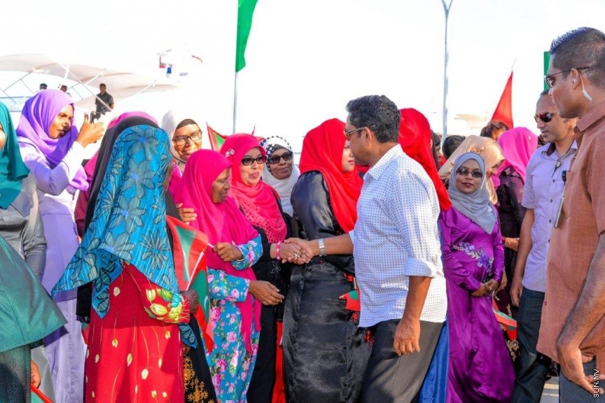 ރައީސުލްޖުމްހޫރިއްޔާ އަބްދުﷲ ޔާމީން އަބްދުލް ޤައްޔޫމް، ނ. އަތޮޅު ވެލިދޫއަށް ވަޑައިގަތުން -- ސަން ފޮޓޯ: ޝާން މުޙައްމަދު 