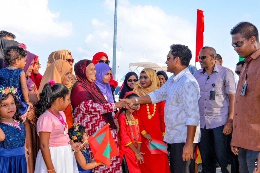 ރައީސުލްޖުމްހޫރިއްޔާ އަބްދުﷲ ޔާމީން އަބްދުލް ޤައްޔޫމް، ނ. އަތޮޅު ވެލިދޫއަށް ވަޑައިގަތުން -- ސަން ފޮޓޯ: ޝާން މުޙައްމަދު 