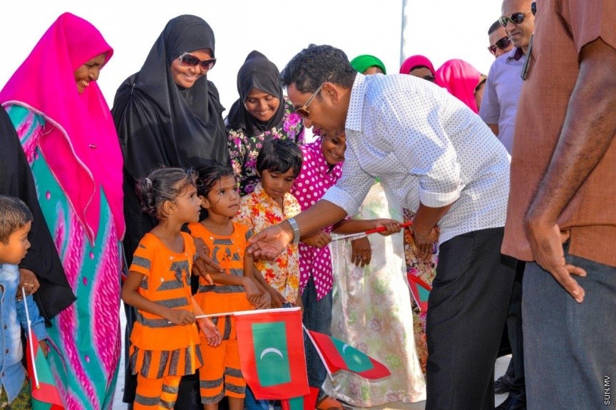 ރައީސުލްޖުމްހޫރިއްޔާ އަބްދުﷲ ޔާމީން އަބްދުލް ޤައްޔޫމް، ނ. އަތޮޅު ވެލިދޫއަށް ވަޑައިގަތުން -- ސަން ފޮޓޯ: ޝާން މުޙައްމަދު 