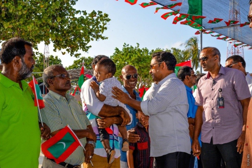 ރައީސުލްޖުމްހޫރިއްޔާ އަބްދުﷲ ޔާމީން އަބްދުލް ޤައްޔޫމް، ނ. އަތޮޅު ވެލިދޫއަށް ވަޑައިގަތުން -- ސަން ފޮޓޯ: ޝާން މުޙައްމަދު 