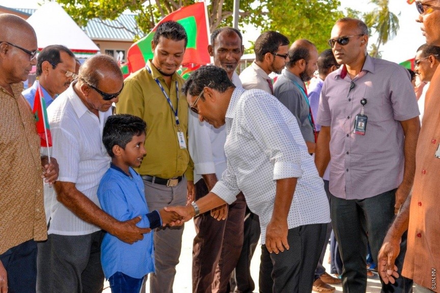 ރައީސުލްޖުމްހޫރިއްޔާ އަބްދުﷲ ޔާމީން އަބްދުލް ޤައްޔޫމް، ނ. އަތޮޅު ވެލިދޫއަށް ވަޑައިގަތުން -- ސަން ފޮޓޯ: ޝާން މުޙައްމަދު 