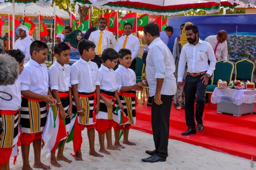 ރައީސުލްޖުމްހޫރިއްޔާ އަބްދުﷲ ޔާމީން އަބްދުލް ޤައްޔޫމް، ނ. އަތޮޅު ވެލިދޫއަށް ވަޑައިގަތުން -- ސަން ފޮޓޯ: ޝާން މުޙައްމަދު 