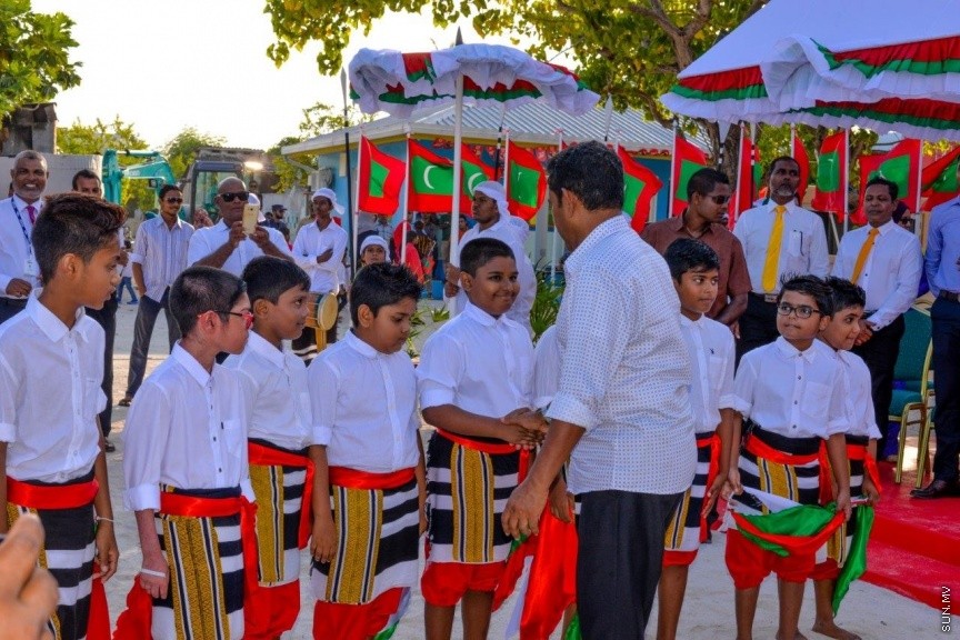 ރައީސުލްޖުމްހޫރިއްޔާ އަބްދުﷲ ޔާމީން އަބްދުލް ޤައްޔޫމް، ނ. އަތޮޅު ވެލިދޫއަށް ވަޑައިގަތުން -- ސަން ފޮޓޯ: ޝާން މުޙައްމަދު 