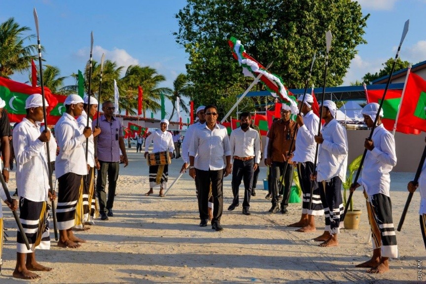 ރައީސުލްޖުމްހޫރިއްޔާ އަބްދުﷲ ޔާމީން އަބްދުލް ޤައްޔޫމް، ނ. އަތޮޅު ވެލިދޫއަށް ވަޑައިގަތުން -- ސަން ފޮޓޯ: ޝާން މުޙައްމަދު 