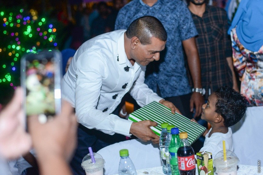 ސަދަގާތު ފައުންޑޭޝަނުން ބޭއްވި ހިތާނީ ފެސްޓިވަލް ނިންމުމުގެ  ރަސްމިއްޔާތުގެ ތެރެއިން---ސަން ފޮޓޯ/ މުހައްމަދު އަފްރާހް 