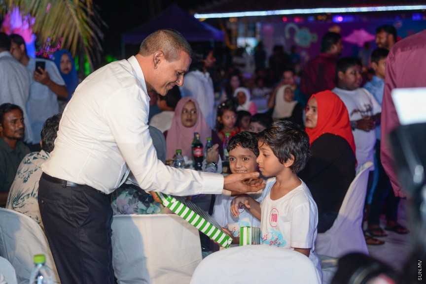 ސަދަގާތު ފައުންޑޭޝަނުން ބޭއްވި ހިތާނީ ފެސްޓިވަލް ނިންމުމުގެ  ރަސްމިއްޔާތުގެ ތެރެއިން---ސަން ފޮޓޯ/ މުހައްމަދު އަފްރާހް 