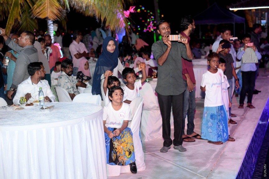 ސަދަގާތު ފައުންޑޭޝަނުން ބޭއްވި ހިތާނީ ފެސްޓިވަލް ނިންމުމުގެ  ރަސްމިއްޔާތުގެ ތެރެއިން---ސަން ފޮޓޯ/ މުހައްމަދު އަފްރާހް 
