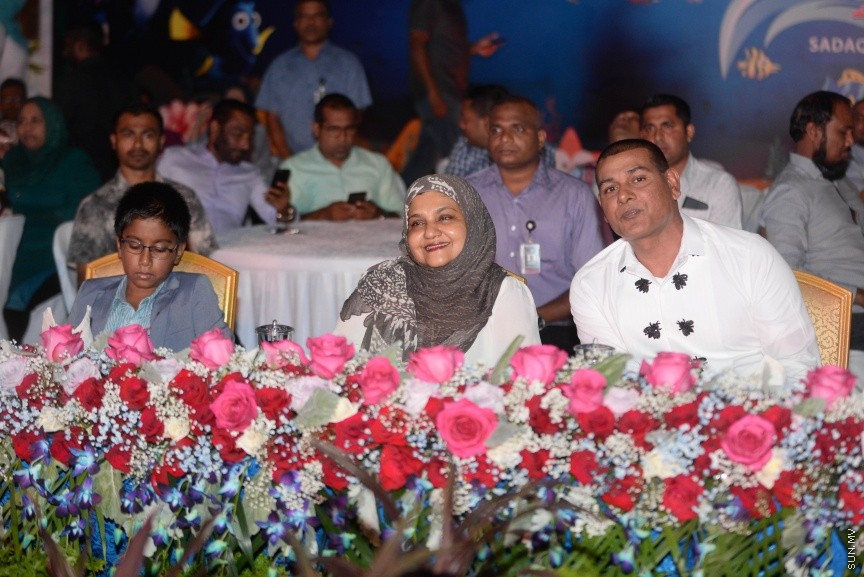 ސަދަގާތު ފައުންޑޭޝަނުން ބޭއްވި ހިތާނީ ފެސްޓިވަލް ނިންމުމުގެ  ރަސްމިއްޔާތުގެ ތެރެއިން---ސަން ފޮޓޯ/ މުހައްމަދު އަފްރާހް 