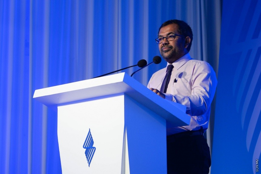 17 ޖެނުއަރީ 2018: އެނބޫދޫފަޅުގައި އިންވެސްޓްކުރުމަށްޓަކައި ބޭރުގެ ފަރާތްތަކާއި ދިވެހި ވިޔަފާރިތައް ގުޅައިދިނުމަށް ބާއްވާ އިންވެސްޓްމެންޓް ރީޓެއިލް އޮޕަޗިއުނިޓީ ފޯރަމް: ތައިލެންޑުގެ ސިންހަ އެސްޓޭޓުން، އާޓުގެލެރީގައި ބާއްވާ މި ފޯރަމް ކުރިއަށް ދާނީ މިއަދު އެކަނި ---ސަން ފޮޓޯ/ މުހައްމަދު އަފްރާހް 