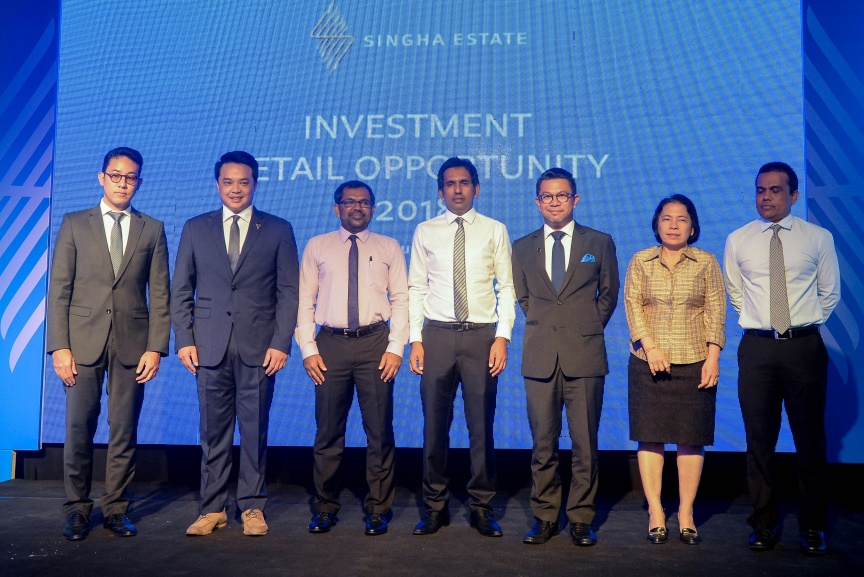  17 ޖެނުއަރީ 2018: އެނބޫދޫފަޅުގައި އިންވެސްޓްކުރުމަށްޓަކައި ބޭރުގެ ފަރާތްތަކާއި ދިވެހި ވިޔަފާރިތައް ގުޅައިދިނުމަށް ބާއްވާ އިންވެސްޓްމެންޓް ރީޓެއިލް އޮޕަޗިއުނިޓީ ފޯރަމް: ތައިލެންޑުގެ ސިންހަ އެސްޓޭޓުން، އާޓުގެލެރީގައި ބާއްވާ މި ފޯރަމް ކުރިއަށް ދާނީ މިއަދު އެކަނި ---ސަން ފޮޓޯ/ މުހައްމަދު އަފްރާހް 