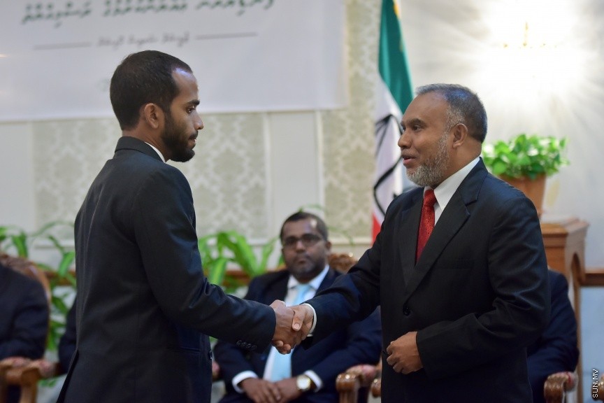 ޖެނުއަރީ 25، 2018: ކްރިމިނަލް ކޯޓާއި ހައިކޯޓުގެ ފަޑިޔާރުކަމަށް އައްޔަނުކުރި ބޭފުޅުން ހުވާކުރެއްވުން -- ސަން ފޮޓޯ/ ފަޔާޒު މޫސާ