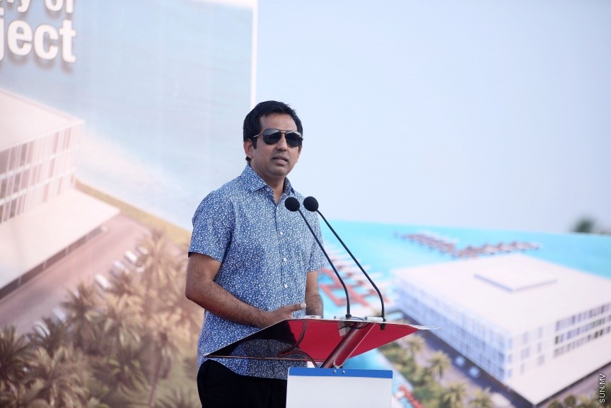 ޖެނުއަރީ 29، 2018: ވެލާނާ އިންޓަނޭޝަނަލް އެއާޕޯޓު ތަރައްގީ ކުރުމަށް ހިންގާ މަޝްރޫއުގެ ތެރޭގައި ހިމެނޭ އާ ސީޕްލޭން ޓާމިނަލްގެ އަމަލީ މަސައްކަތް ފަށުން -- ސަން ފޮޓޯ/ ފަޔާޒު މޫސާ
