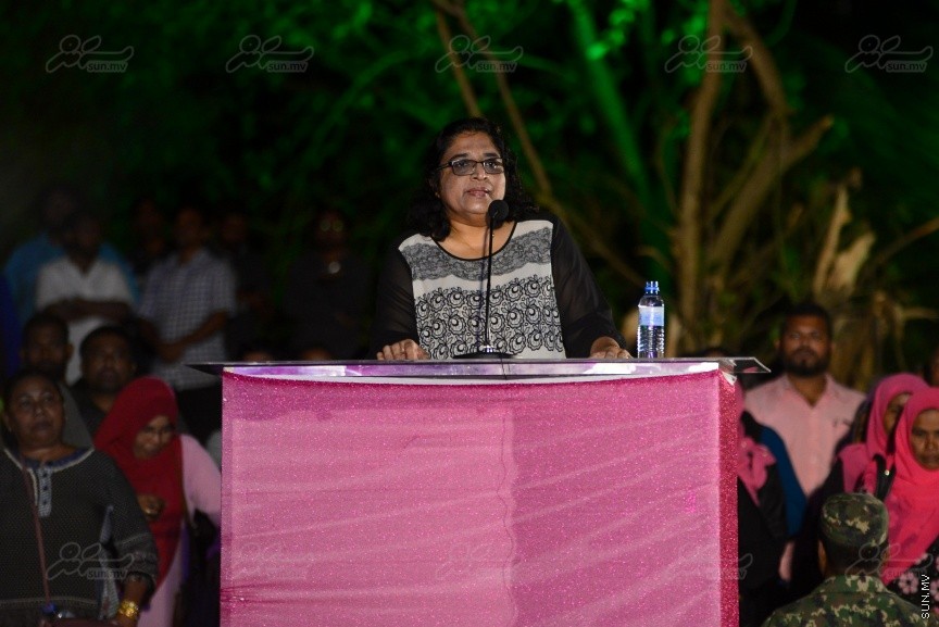  ވެރިކަން ކުރާ ޕާޓީ އިން ވެސްޓް ޕާކް ސަރަހައްދުގައި "ކަނބަލުންގެ ގުޅުން" ނަމުގައި ބޭއްވި ޖަލްސާގެ ތެރެއިން---ސަން ފޮޓޯ/ މުހައްމަދު އަފްރާހް
