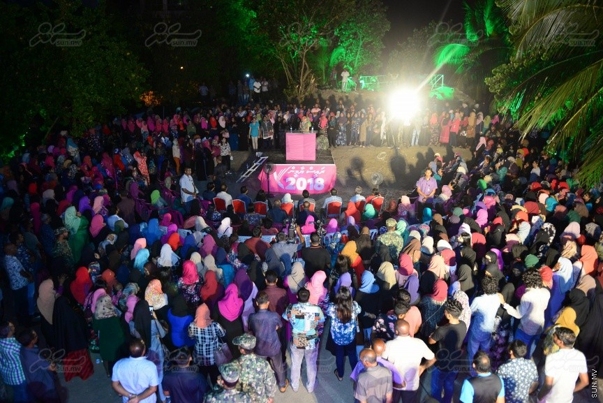  ވެރިކަން ކުރާ ޕާޓީ އިން ވެސްޓް ޕާކް ސަރަހައްދުގައި "ކަނބަލުންގެ ގުޅުން" ނަމުގައި ބޭއްވި ޖަލްސާގެ ތެރެއިން---ސަން ފޮޓޯ/ މުހައްމަދު އަފްރާހް